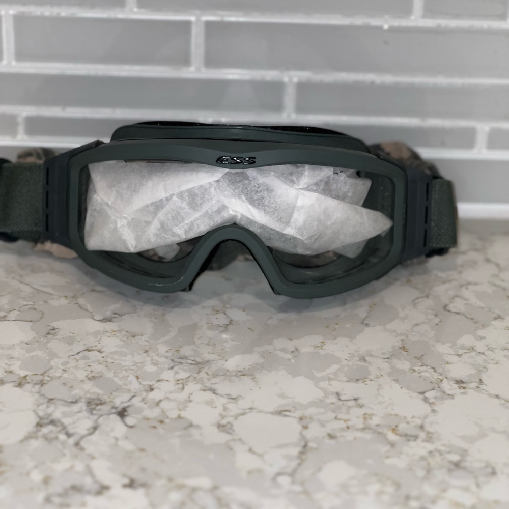 ESS Goggles - Picture 3 of 3